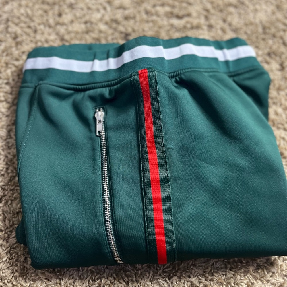Karler collections size large green white and red jogger